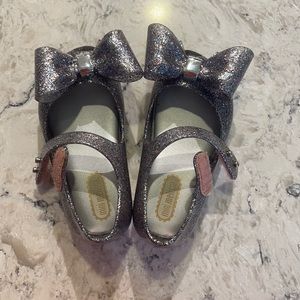 Size 6 mini mellisas